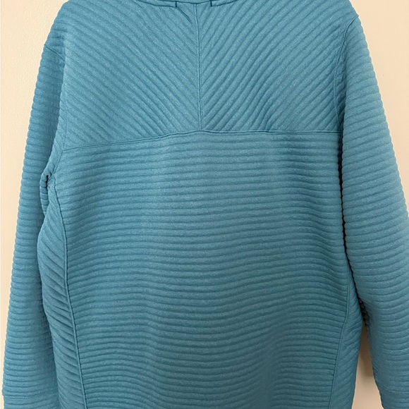 L.L. Bean Teal Quilted Airlight Pullover Top - Picture 7 of 7